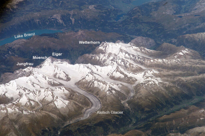 Berner Alpen – Astronautenfoto vom Brienzersee und den Schweizer Gipfeln